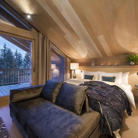 아파트 Beyond The Ordinary: Alpine Chalet Living In 필름