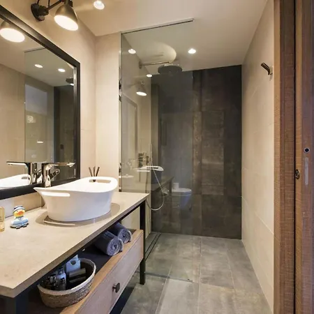 Beyond The Ordinary: Alpine Chalet Living In * 필름